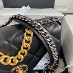 Chanel 19 Large 30 cm