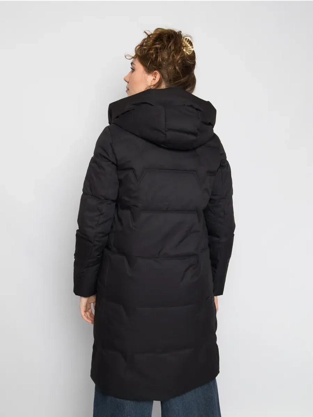 Куртка зимняя удлиненная с капюшоном