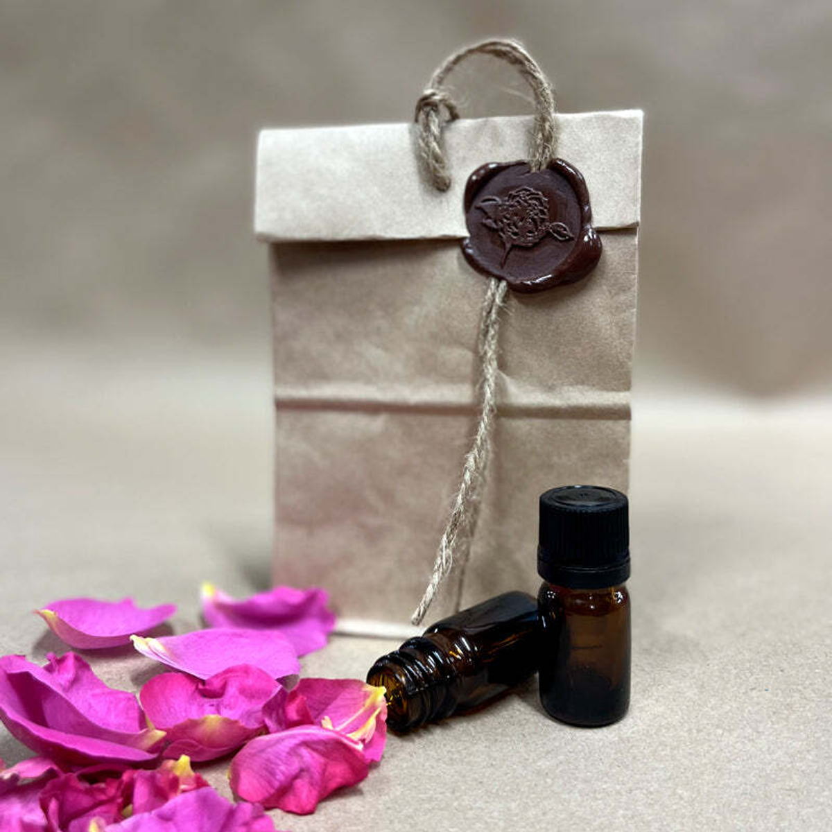 Роза дамасская (Rosa × damascena) — эфирное масло — 25 дней ухода за лицом