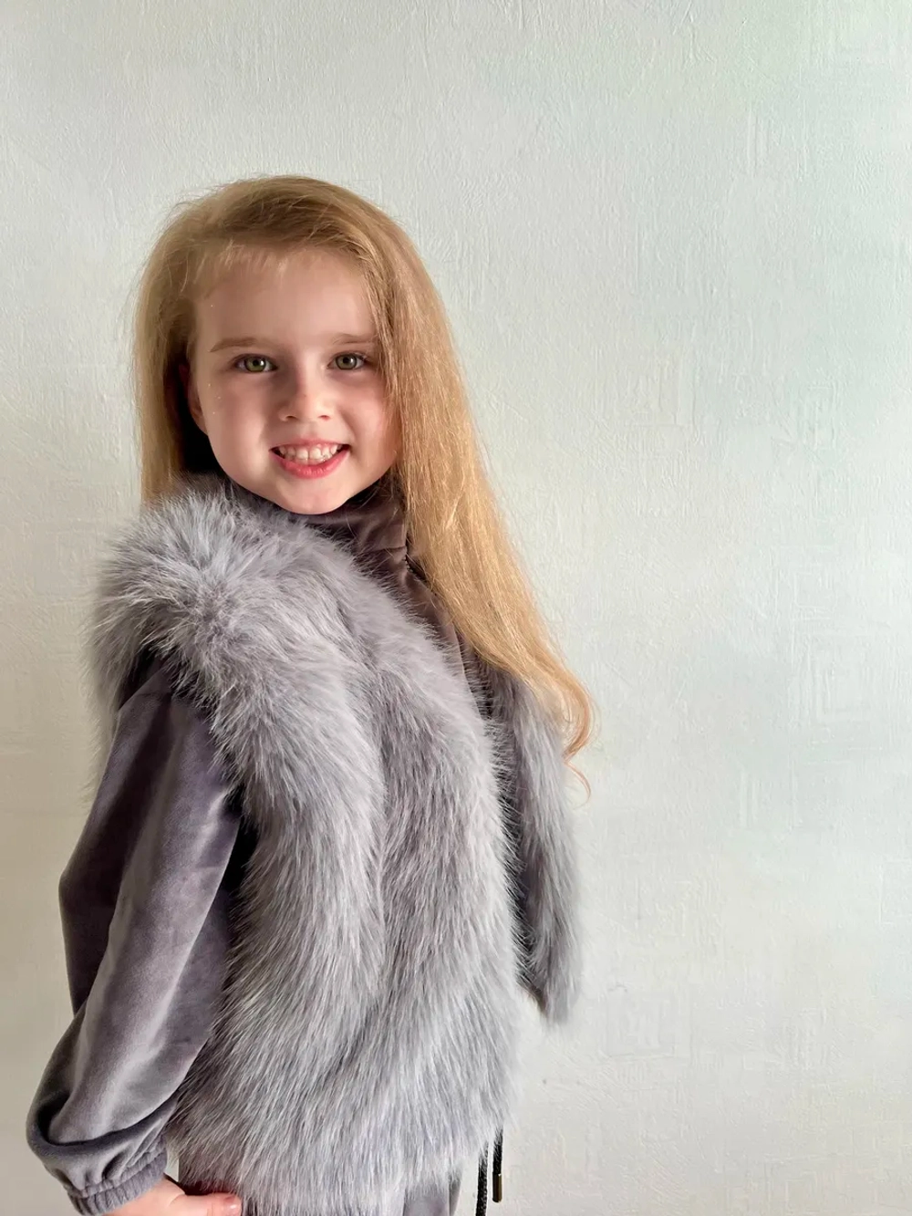 Жилет из искусственного меха