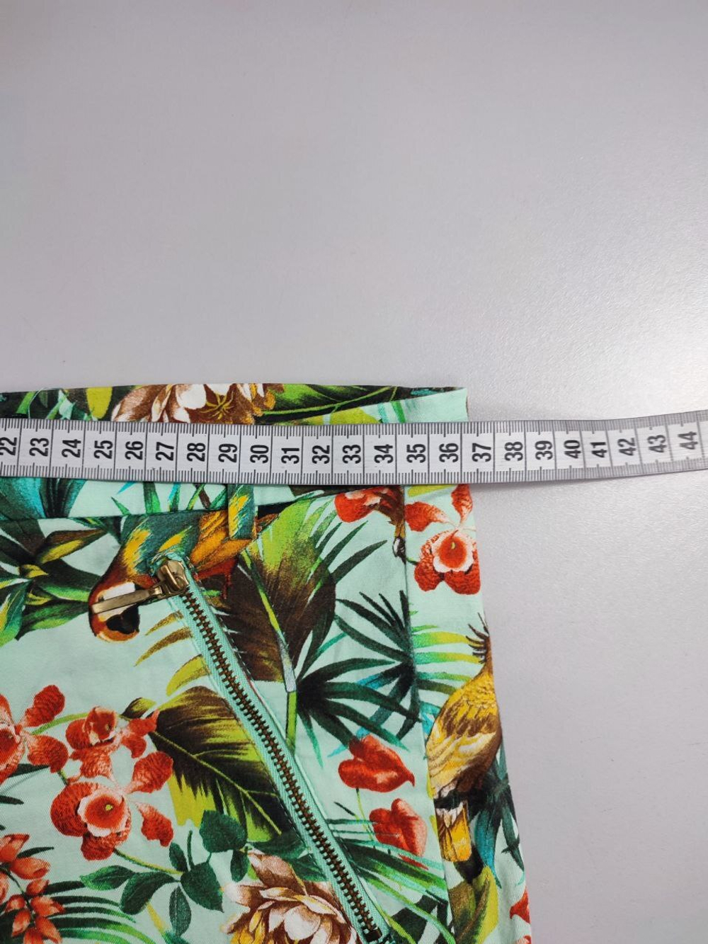 Брюки Zara Trafaluc с принтом 42 размер