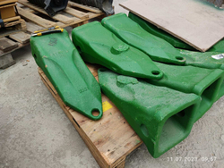 Коронка 4T4702RC скальная  (J700)