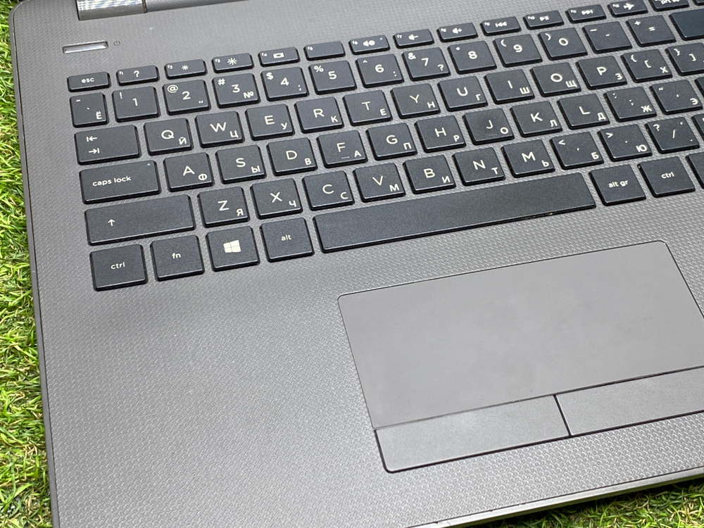 Ноутбук HP i3-6/4GB/500HDD/ 250 G6 [1xn68ea]/Windows 10