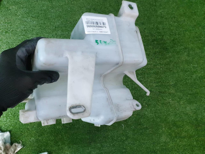 Бачок омывателя Toyota Camry xv70 (2017-н.в.)