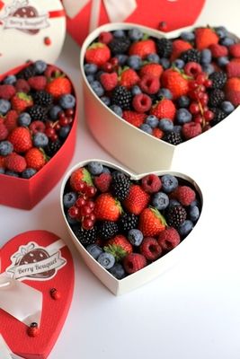 Сердце с ягодами "Вкусный микс"