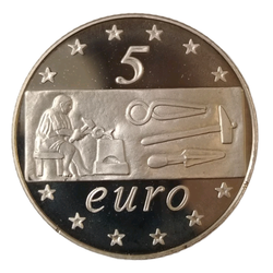 Монета Италии 5 евро 2003 год "Труд в Европе"