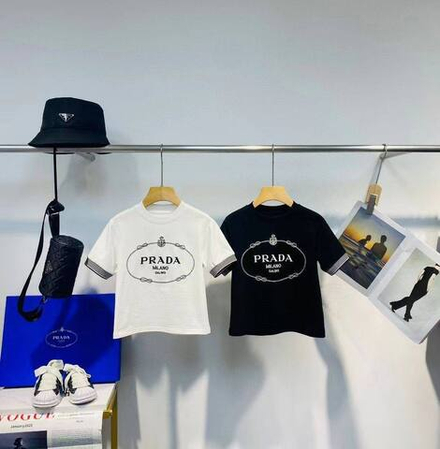 Футболка Prada