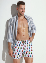 Мужские пляжные шорты с принтом в виде цветных мопедов (Размер: M) (Цвет: белый)