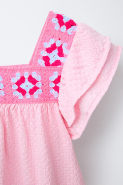 ZARA ПЛАТЬЕ ИЗ РЕЛЬЕФНОЙ ТКАНИ С КРУЖЕВОМ КРОШЕ, ПАСТЕЛЬНО-РОЗОВЫЙ