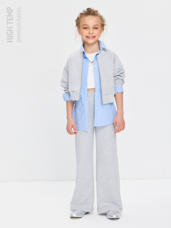 Укороченный бомбер из футера на молнии