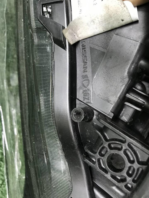 Фара левая Nissan X-Trail T32 (2017-2022) галоген