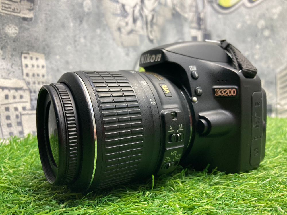 Nikon D3200 kit DX 18-55mm 3.5-5.6G VR 7500 кадров