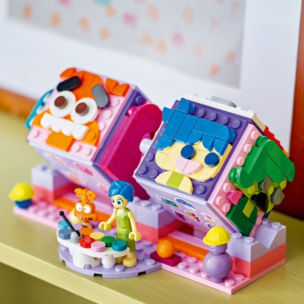 LEGO Disney - В твоей голове не поместится 2 - кубика эмоций 43248 / артикул   43248  / GTIN 5702017583617