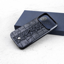 Чехол iPhone 17 Pro / 17 Pro Max — Oleander Noir, кожа CROC, композитный обсидиан Euphoria HM