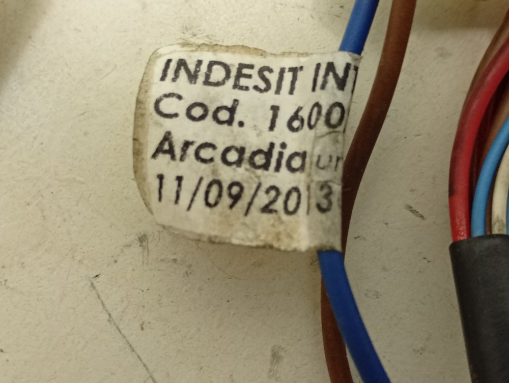 IWSE6125 кт72 Комплект проводов для стиральной машины Indesit 160025075.03 б/у