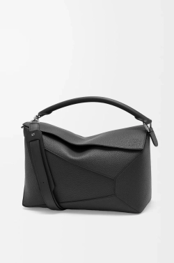 Loewe Большая сумка Puzzle Edge из зернистой телячьей кожи, черный