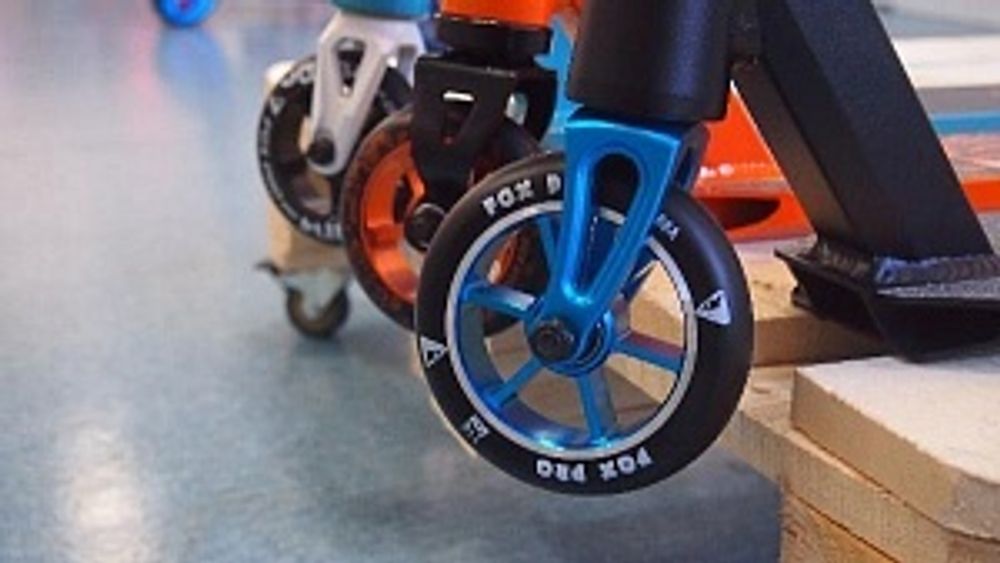 Обзор обновленного самоката RAW-03 от Fox Pro