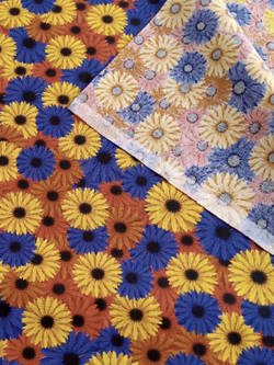 Ткань бязь плательная, рис. "Маргаритка", ширина 150 см, арт. 70.2