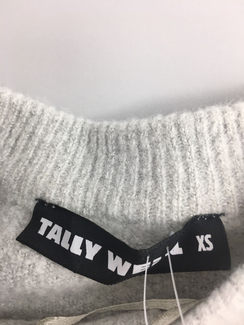 Джемпер Tally Weijl серый "с надписью" 44 размер, новый