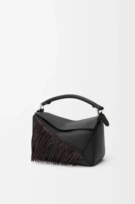 Loewe Маленькая сумка Puzzle с бахромой из классической телячьей кожи, черный