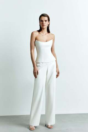 Прямые брюки с завышенной талией