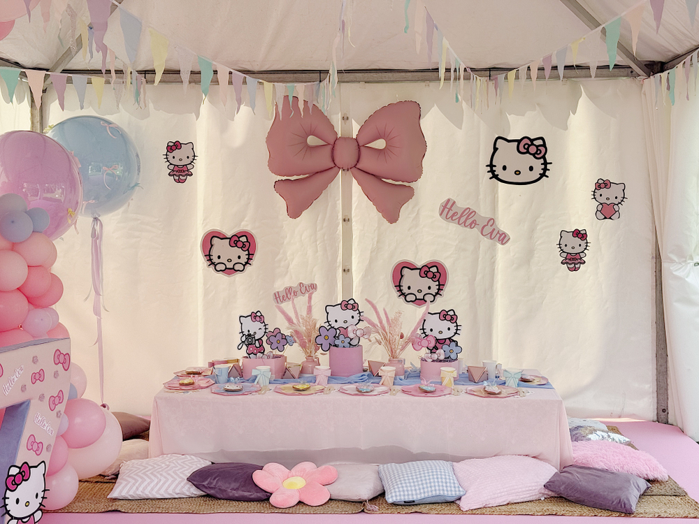 Hello Kitty for Eva