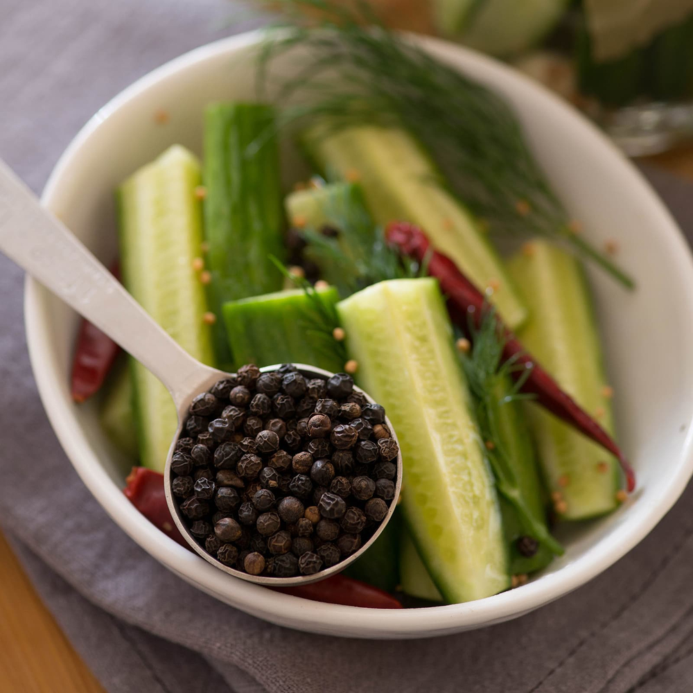 Frontier Co-op, органический черный перец горошком, цельный, 453 г (16 унций)