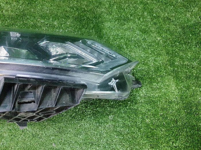 Фара правая Nissan Qashqai 2 j11 (17-23) галоген