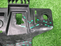 Кронштейн переднего бампера Voyah Dream (21-нв)