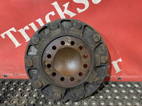 Фланец ступицы передней