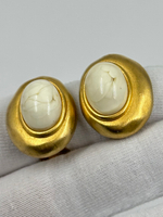 Клипсы с кремовыми кабошонами Givenchy