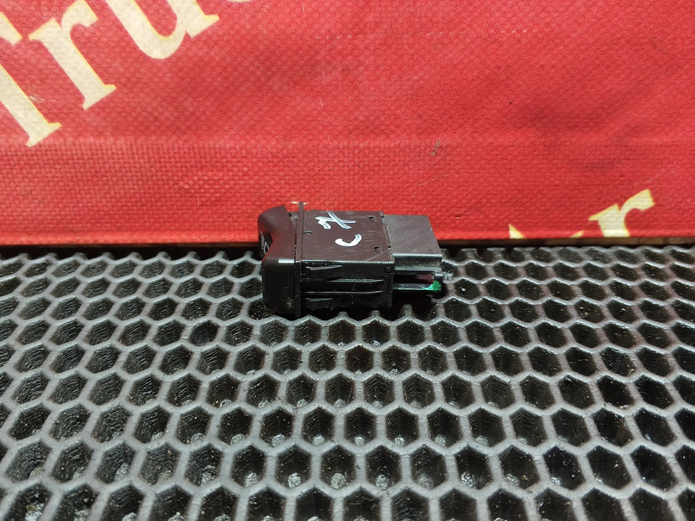 Кнопка света