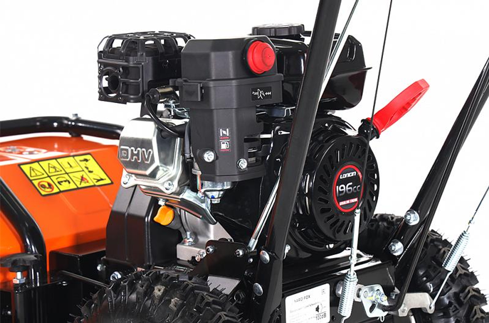 Бензиновая самоходная подметальная машина YARD FOX 800SL