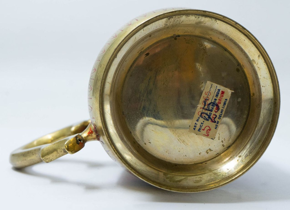 Кружка с полихромным ориентальным декором. Индия, ручная работа. II половина XX в.Ширина - 14см. Выс