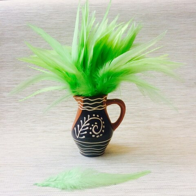 Перья петуха салатовые 10 - 15 см. 20 шт.