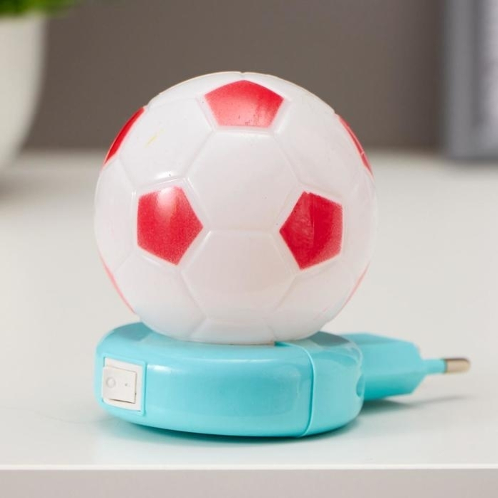 2802330 Ночник пластик от сети "Футбольный мяч" МИКС 8х5,5х5,5 см