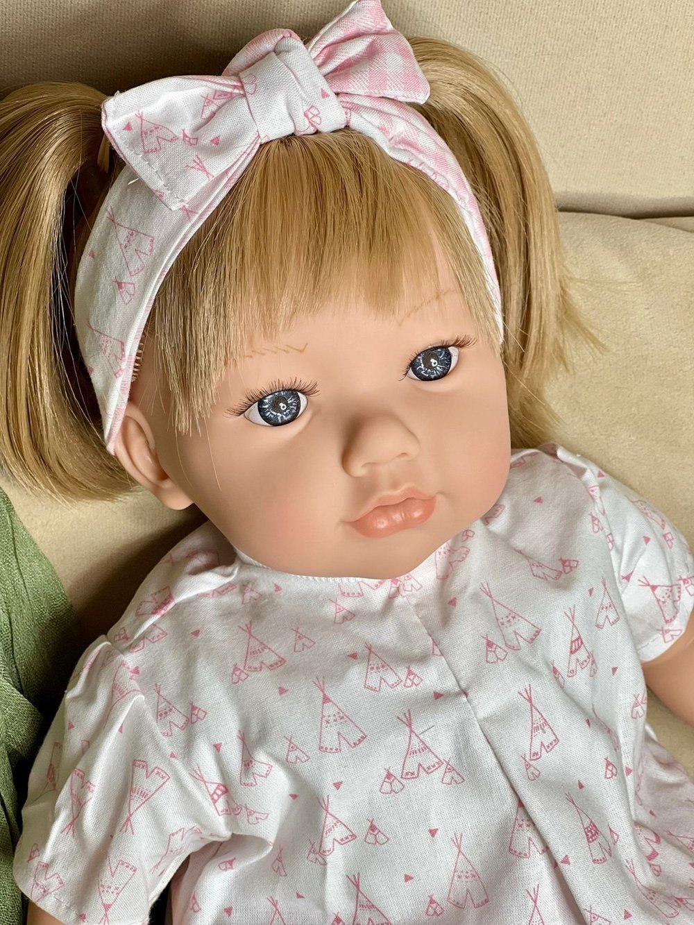 Кукла Marina and Pau 45 cм ALINA мягконабивная в пакете (M805K)