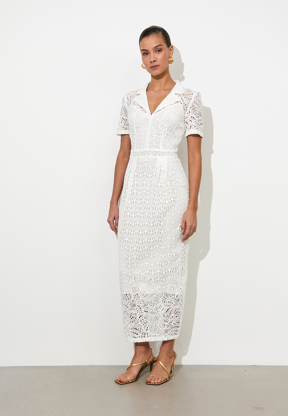 Платье-тюльпан из кружева, молочное