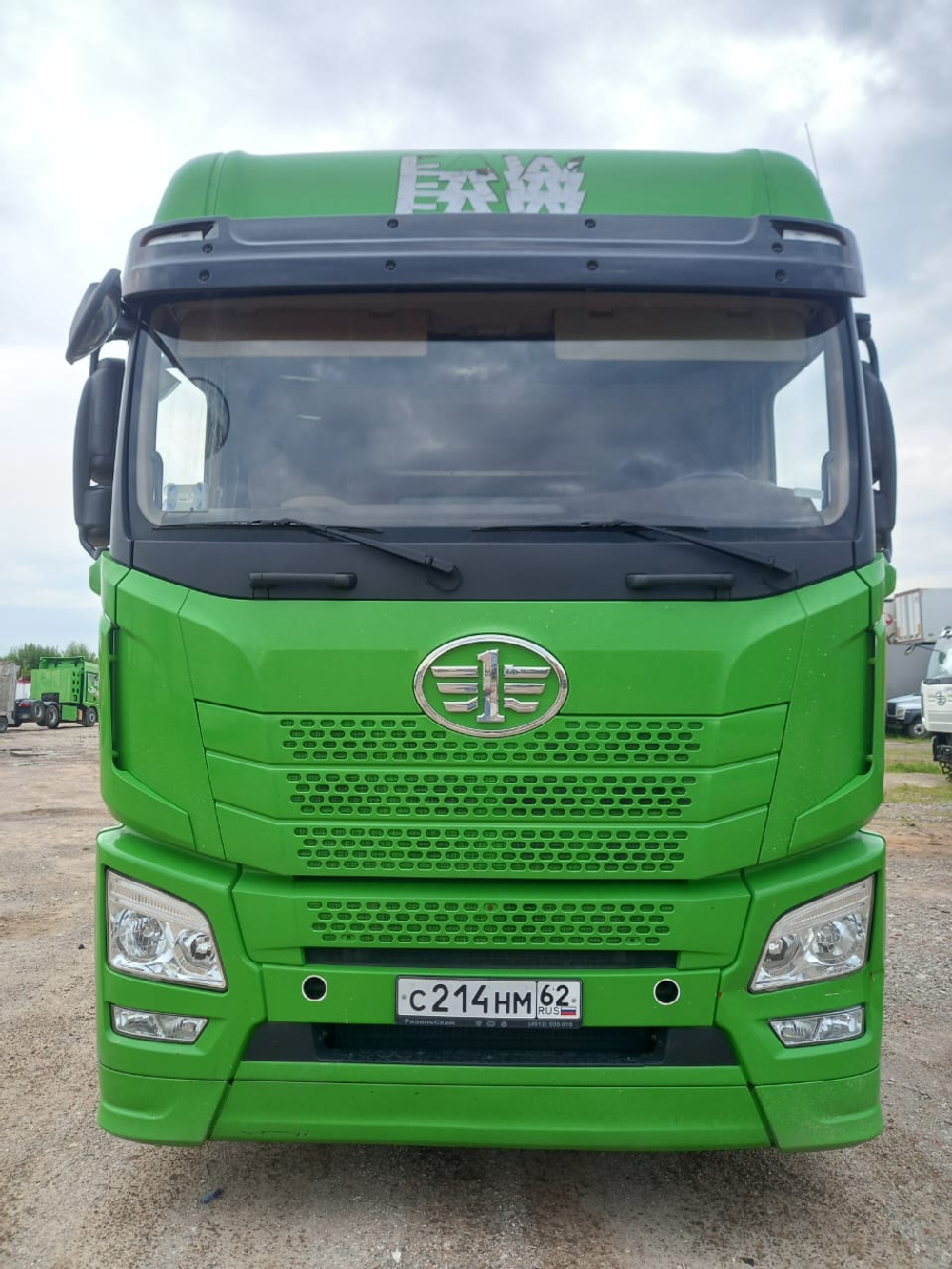 FAW JH6 6x4 Седельный тягач CA4250P25K15T1NE5A80 (Газовый, 12,5 л, 430 л.с., МТ)