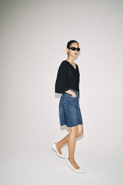 ZARA ДЖИНСОВЫЕ ШОРТЫ RELAXED СО СРЕДНЕЙ ПОСАДКОЙ — ZW COLLECTION, ВЫЦВЕТШИЙ СИНИЙ