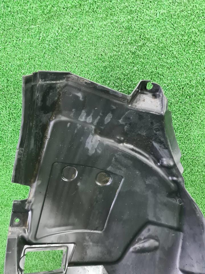 Подкрылок передний левый Mercedes E W238 (2016-2021)