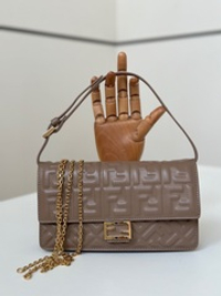 Fendi Wallet On Chain Baguette 21 cm