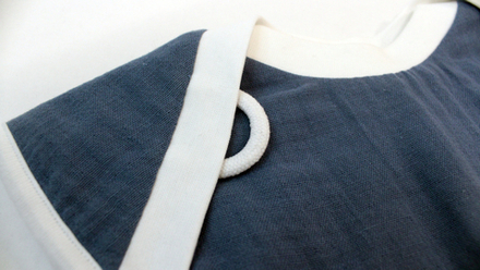 Двусторонний непромокаемый слюнявчик нагрудный ИНДИГО RinaAmari