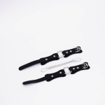 Черные кожаные оковы с кольцом