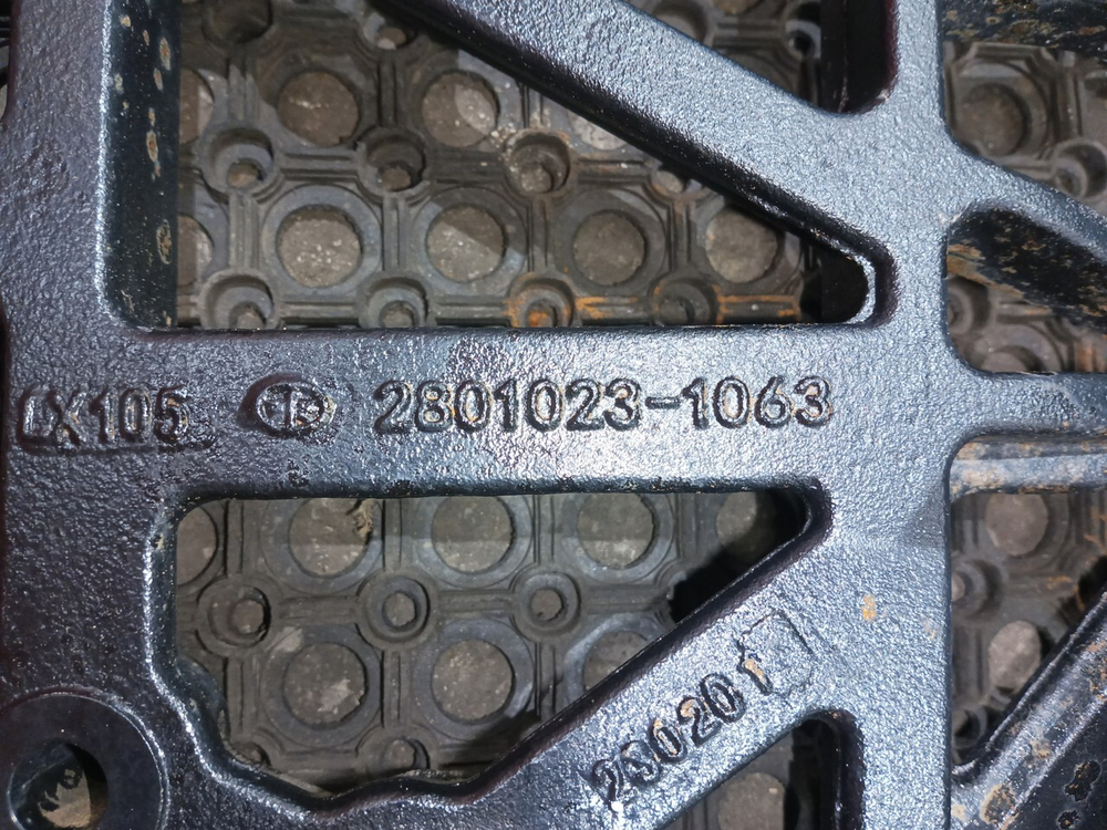 Кронштейн рессоры передней левый 2023г