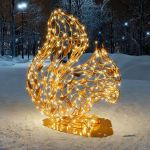 светодиодная фигура уличная "Белка с орехом"