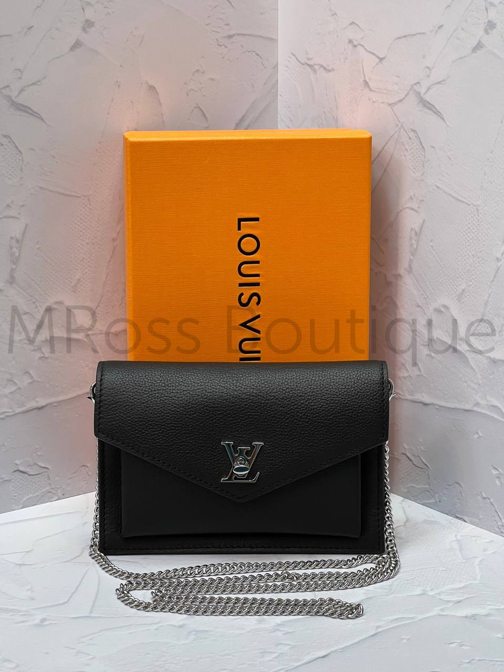 Черная сумка Mylockme Chain Louis Vuitton (Луи Виттон) премиум класса