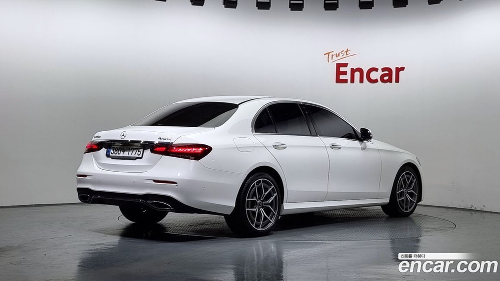 Mercedes-Benz E-Class W213 E220d 4MATIC AMG Line (10.2020)