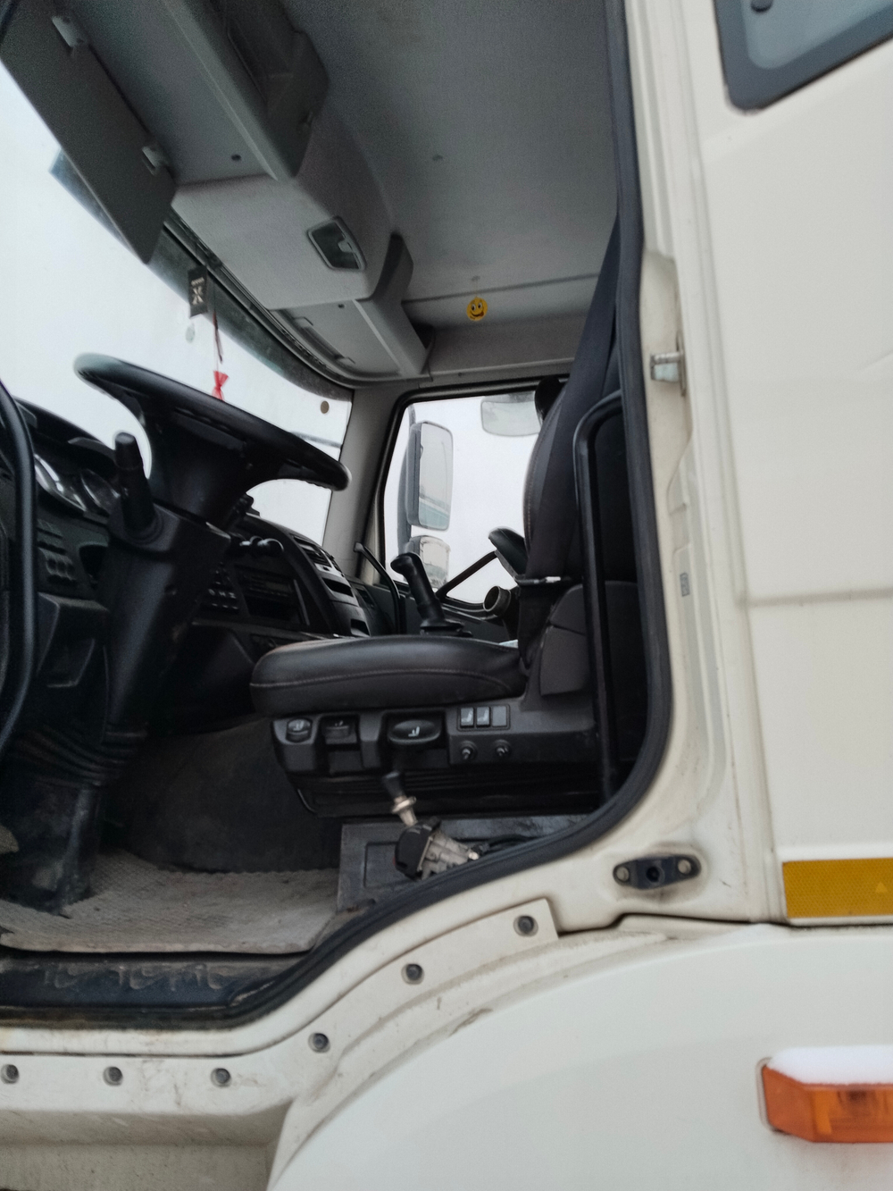 FAW J6 8x4 Самосвал СА3310Р66K24T4E5 (Дизельный, 11,1 л, 420 л.с., МТ)