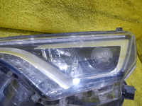 Битая Фара левая Toyota Rav 4 CA40 (2015-2019) LED